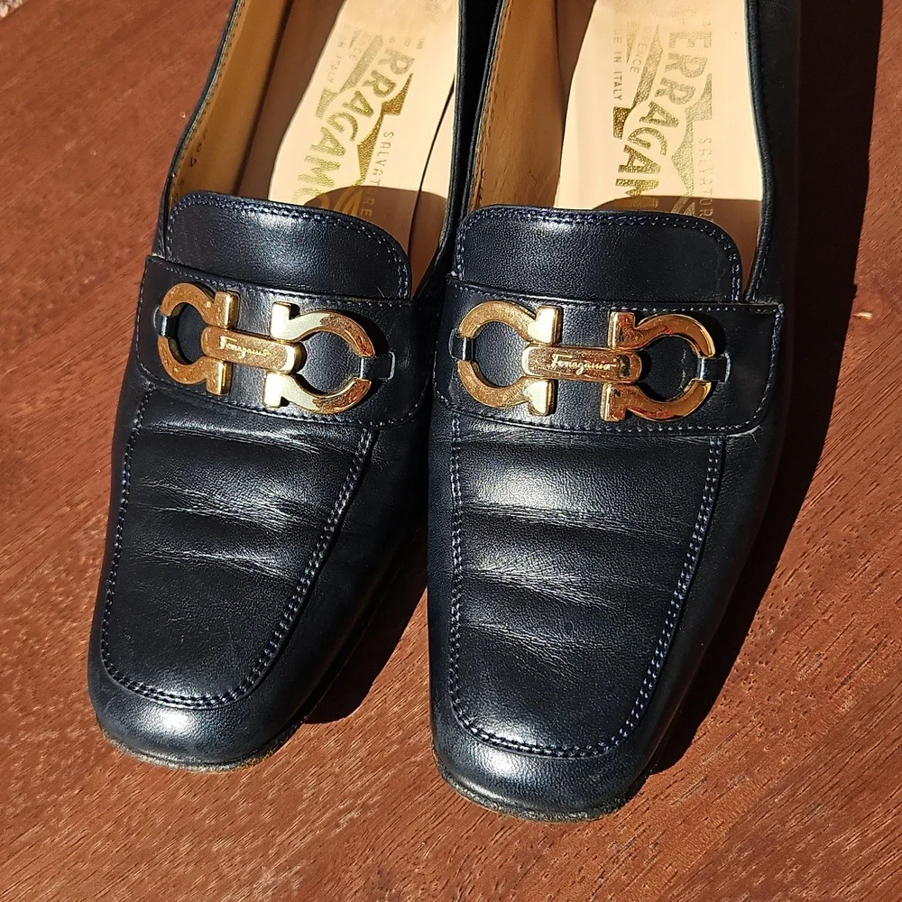 Salvatore Ferragamo Gancini Navy Leather Loafers Size 8 - Picture 2 of 14